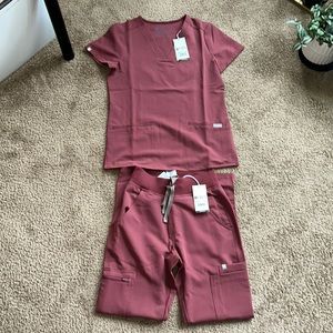 Figs Three-Pocket Scrub Top & Yola 2.0 High Waisted Pants Set